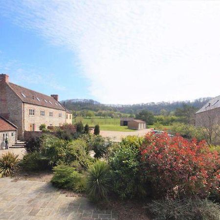 Luxury Barn Conversion 韦尔斯 外观 照片